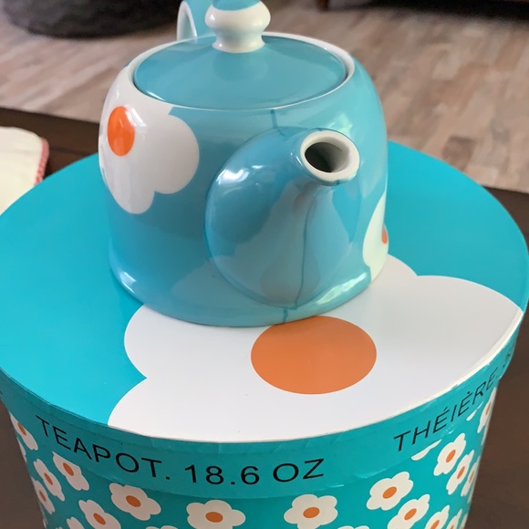 Porcelain Teapot Blue Daisy Collection - Picture 5 of 9